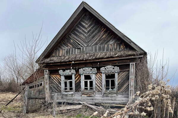 Фотография перформанса «Дом с привидениями»